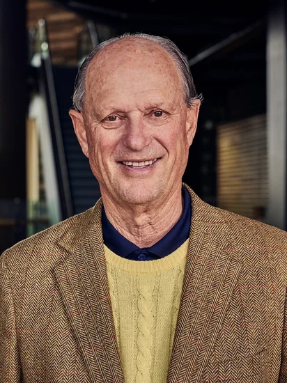 1942 – Robert Ballard Born in Kansas