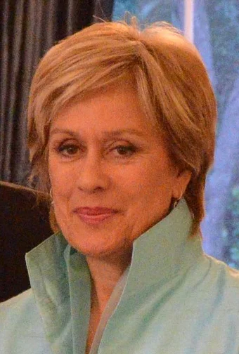 1944 – Kiri Te Kanawa, New Zealand Opera Singer