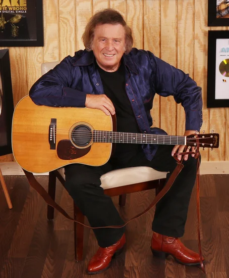 1945 – Don McLean, Musical Storyteller
