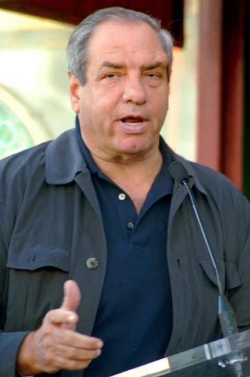 1946 – Dick Wolf Born