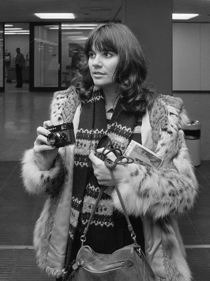 1946 – Linda Ronstadt Born
