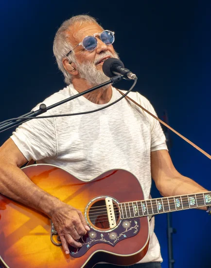 1948 – Cat Stevens, English Singer-Songwriter