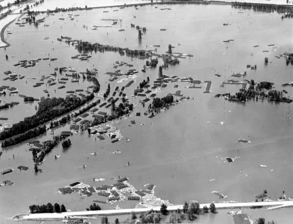 1948 – Columbia River Flooding Destroys Vanport, Oregon