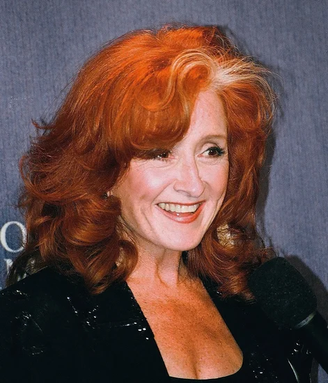 1949 – Bonnie Raitt Born