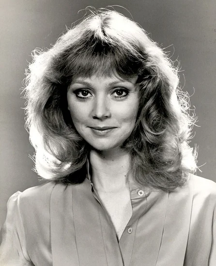 1949 – Shelley Long Born
