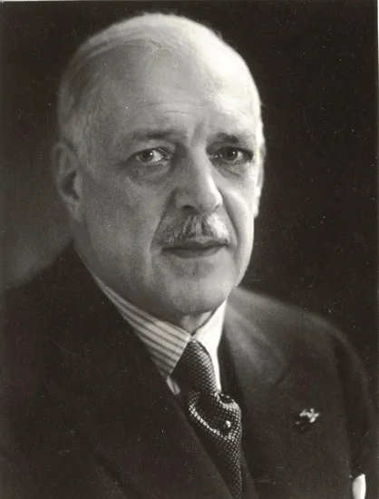 1951 – Anton Philips Dies