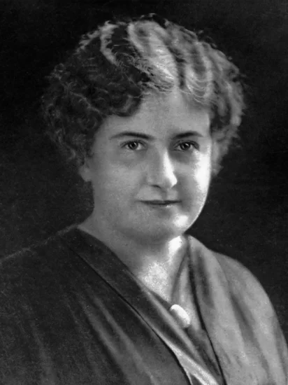 1952 – Maria Montessori Dies