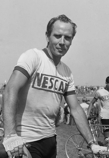 1955 – Swiss Cycling Champion Dies