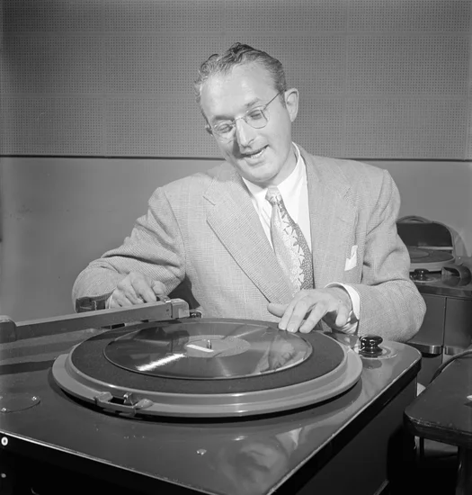 1956 – Tommy Dorsey Dies