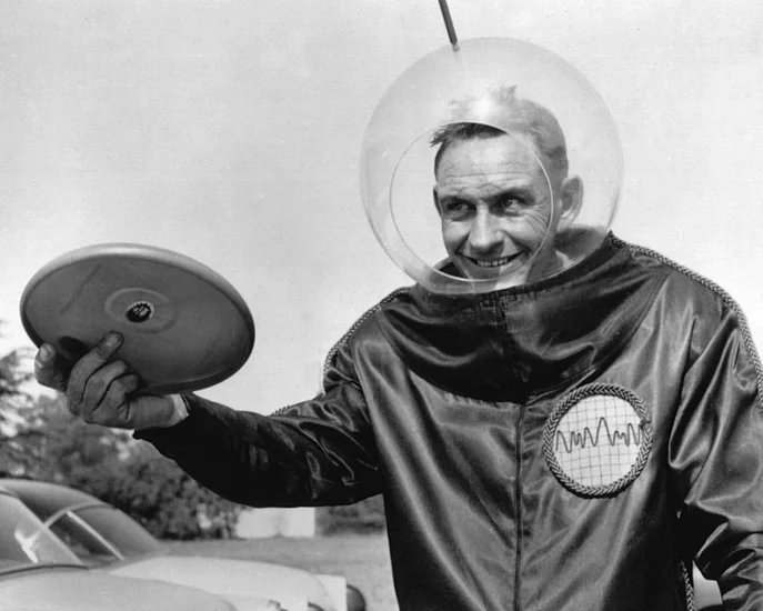 1957 – Frisbee Rights Sold to Wham-O