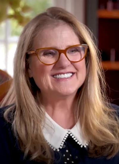 1957 – Nancy Cartwright Born