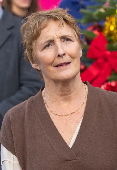 1958 – Fiona Shaw, Irish Actress and Director