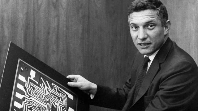 1961 – Robert Noyce Receives Integrated Circuit Patent