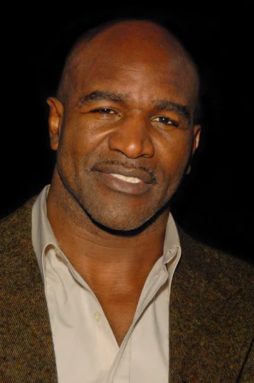 1962 – Evander Holyfield Born