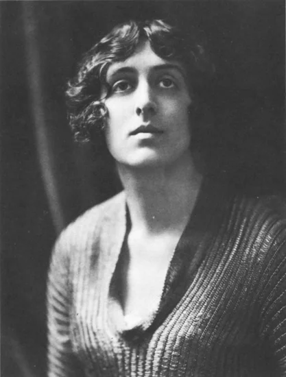1962 – Vita Sackville-West Dies