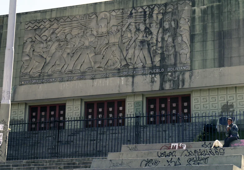 1965 – Bolivian National Revolution Rebels Seize Presidential Palace
