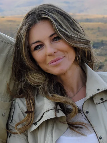 1965 – Elizabeth Hurley Born