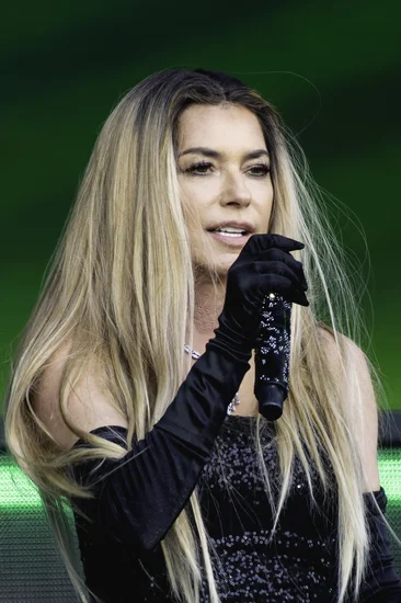 1965 – Shania Twain Born