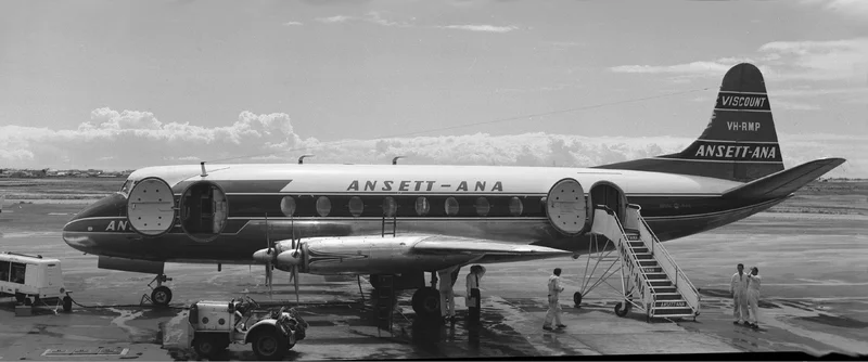 1966 – Ansett-ANA Flight 149 Crashes