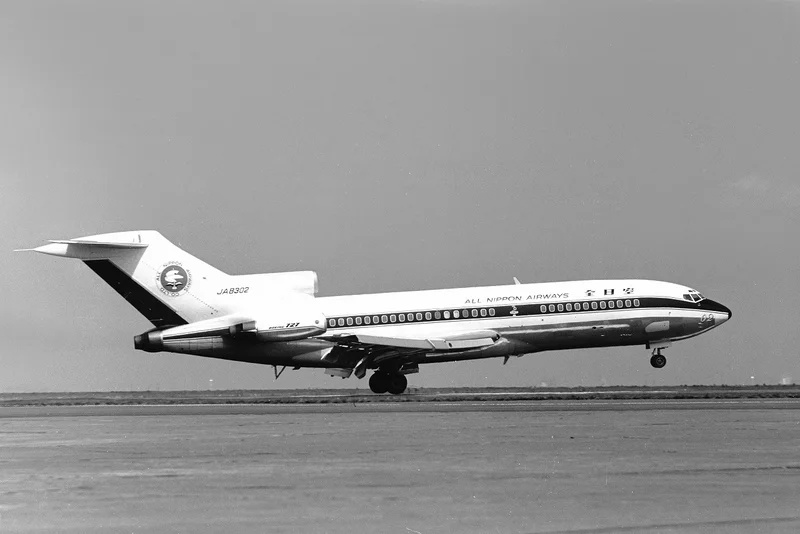 1967 – All Nippon Airways Flight 60 Crashes