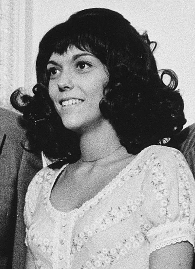 1968 – Karen Carpenter Born