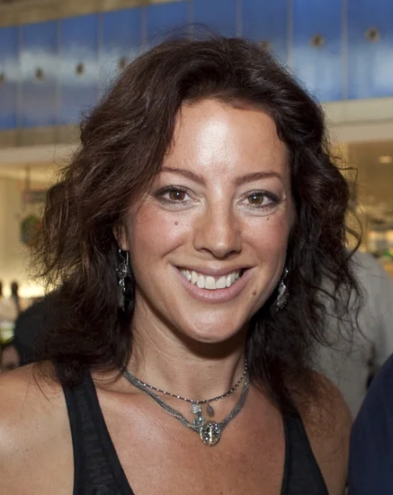 1968 – Sarah McLachlan Born