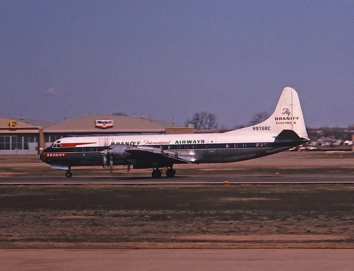 1970 – LANSA Flight 502 Crashes in Peru