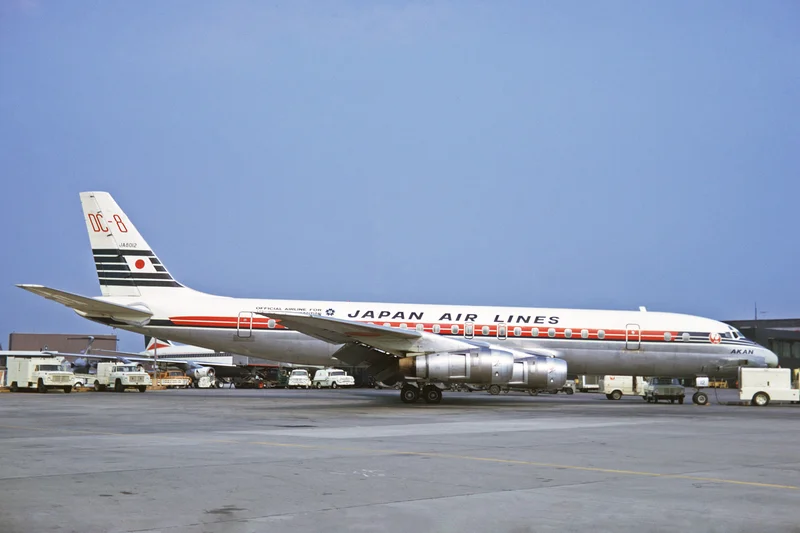 1972 – Japan Airlines Flight 471 Crashes