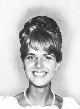 1972 – Neilia Hunter Biden Dies