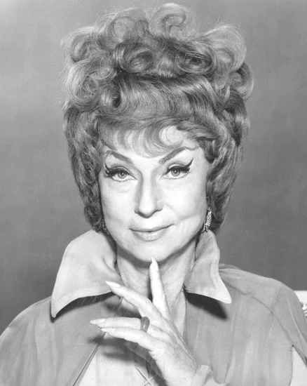 1974 – Agnes Moorehead Dies