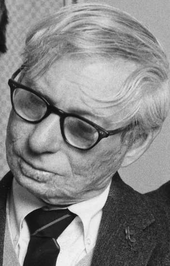 1974 – Architect Louis Kahn Dies
