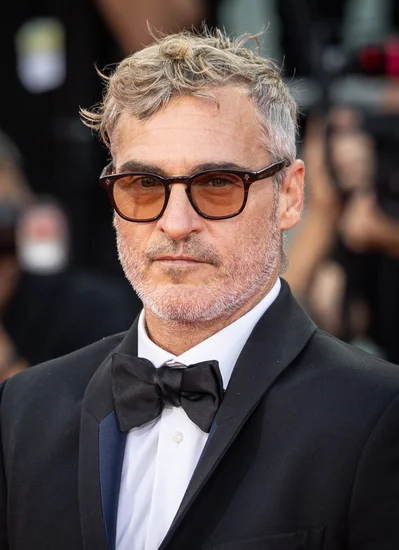 1974 – Joaquin Phoenix Born