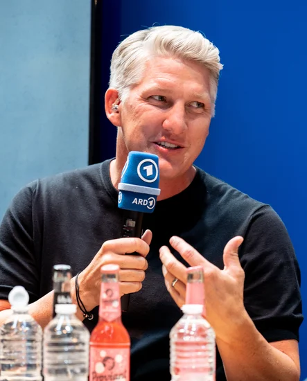 1975 – Bastian Schweinsteiger Born