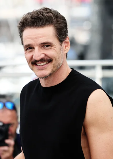 1975 – Pedro Pascal Born