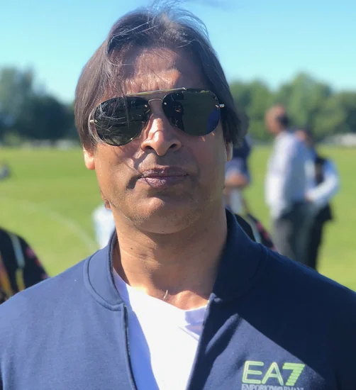 1975 – Shoaib Akhtar Born
