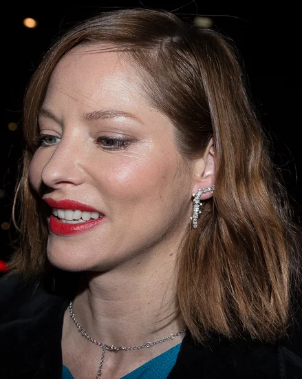1975 – Sienna Guillory, British Actress and Model