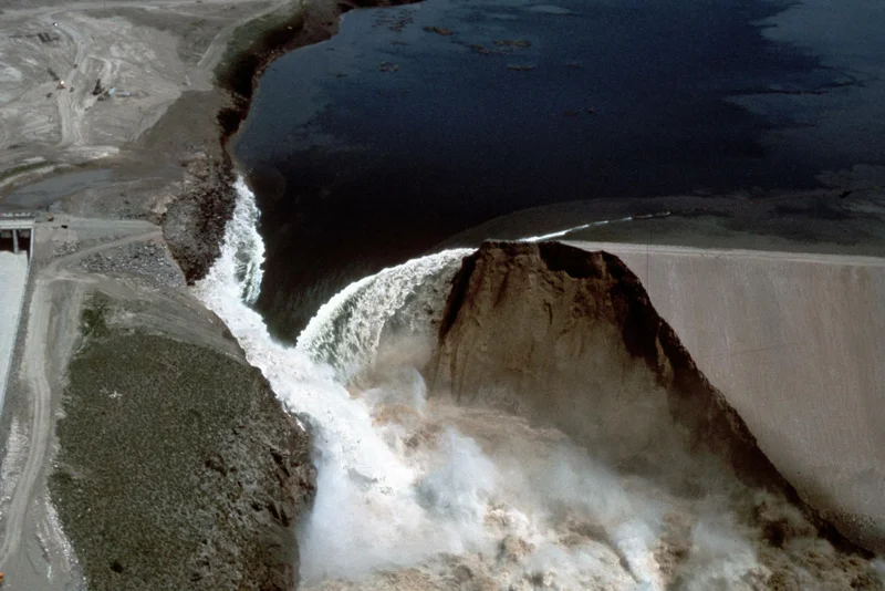 1976 – Teton Dam Catastrophic Failure