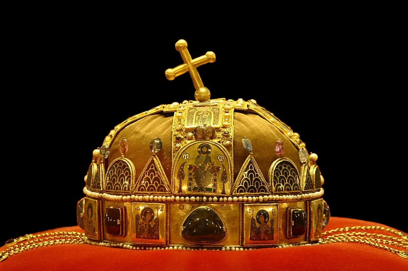 1978 – Hungarian Crown Returns Home