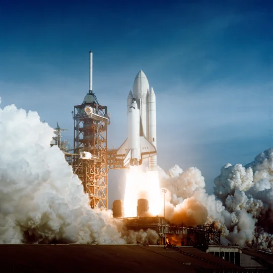 1981 – Space Shuttle Columbia