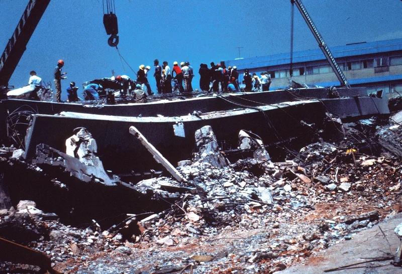 1985 – Devastating Mexico City Earthquake