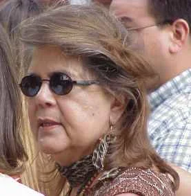 1985 – First Female Cherokee Chief Takes Office