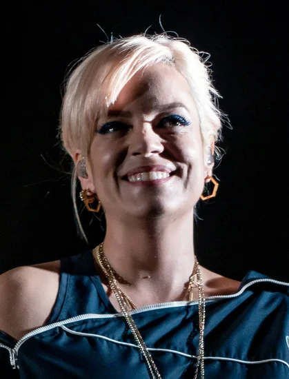 1985 – Lily Allen