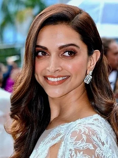 1986 – Deepika Padukone Born