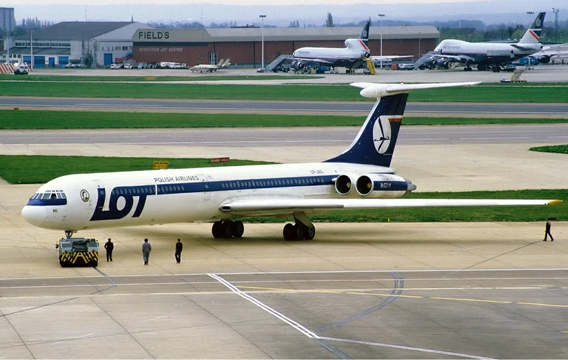 1987 – LOT Flight 5055 Crashes in Warsaw
