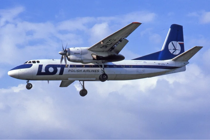 1988 – LOT Polish Airlines Flight 703 Crashes in Poland