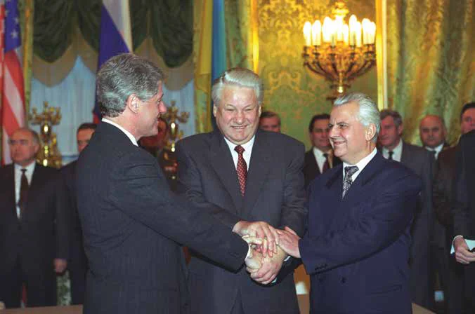 1994 – Budapest Memorandum Signed