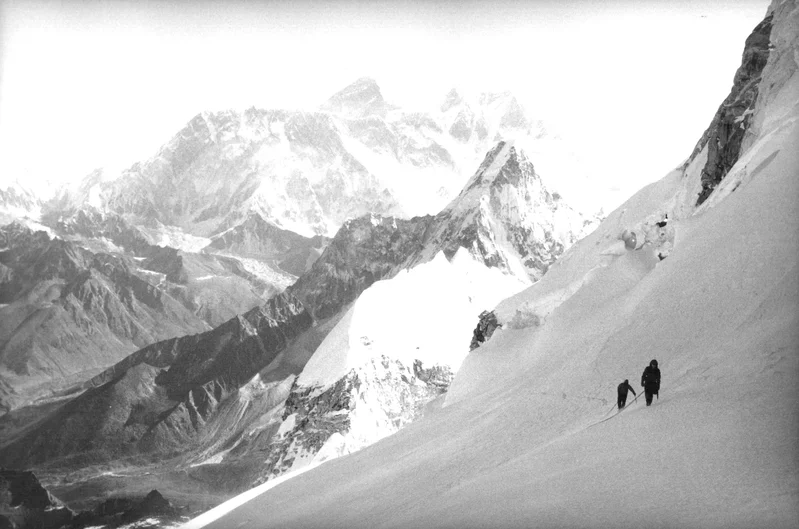 1995 – Alison Hargreaves Conquers Everest