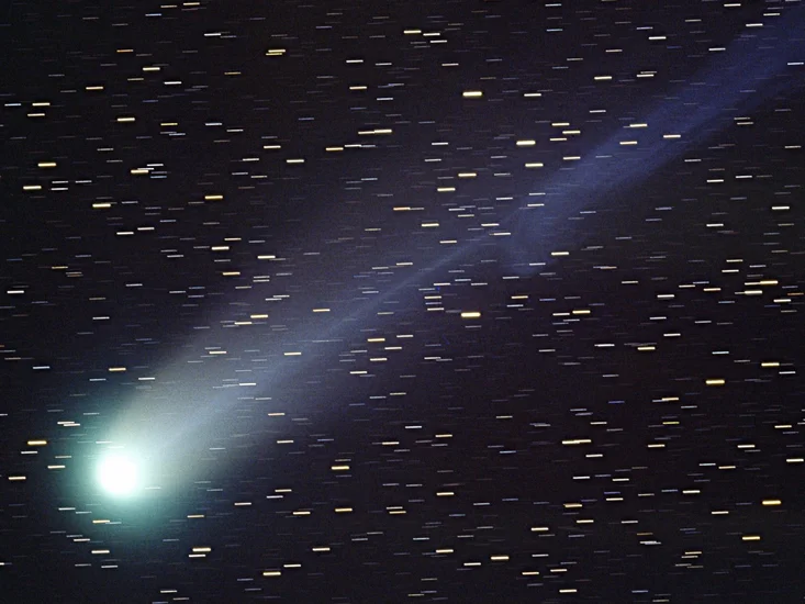 1996 – Comet Hyakutake Photographed