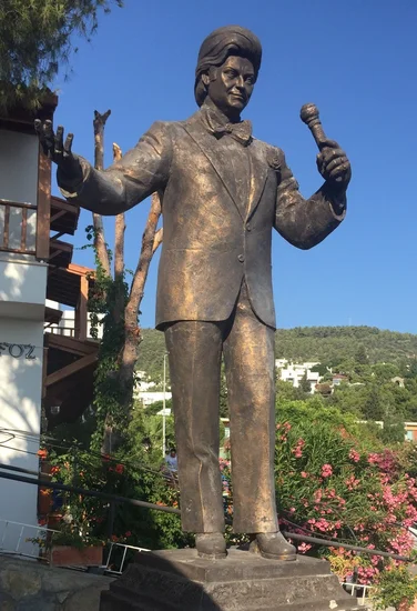 1996 – Zeki Müren Dies, Turkish Musical Legend