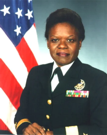 1998 – Lillian Fishburne Breaks Naval Barriers